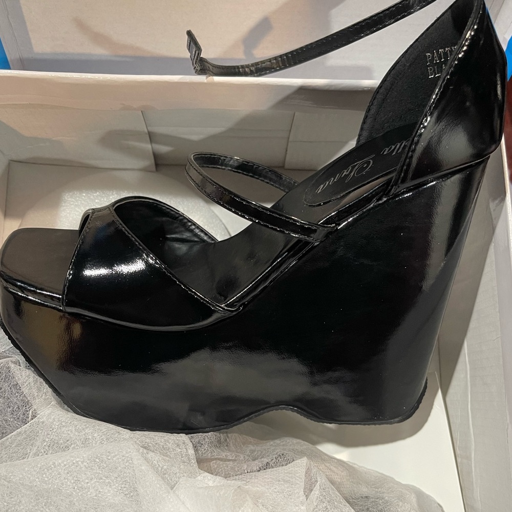 Luna wedges